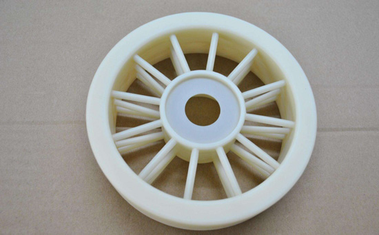 深圳手板厂模具的材料需要区别,但模具的精度,模具制造后的产品质量高