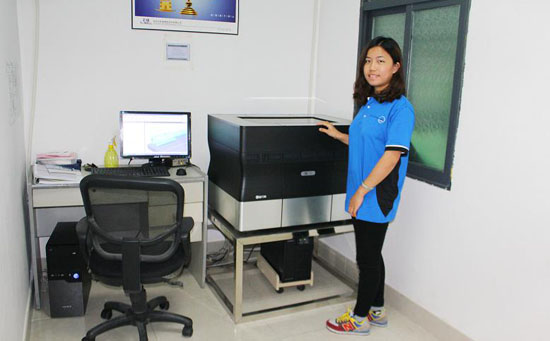 深圳手板厂的工作人员