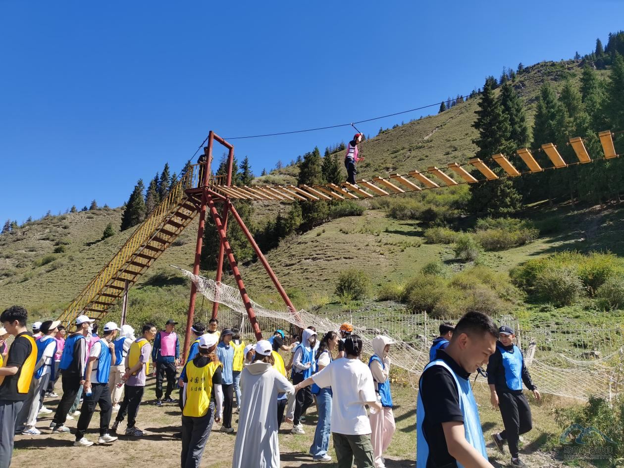 凝聚支部力量 熔炼团队精神 第 2 张 凝聚支部力量 熔炼团队精神 第 2 张