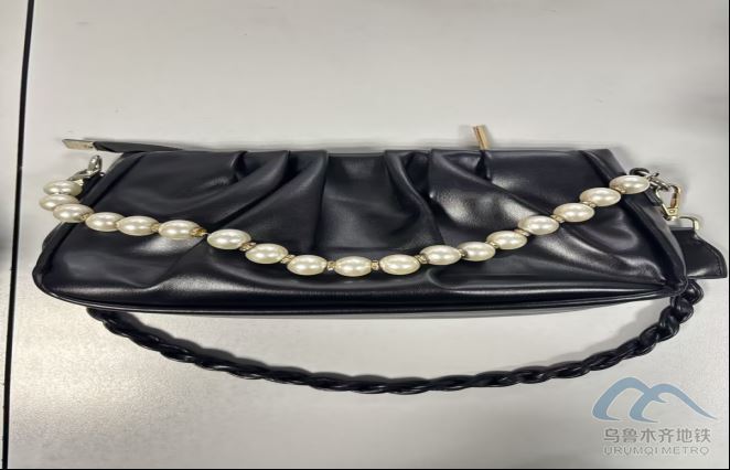 2025年11月22日地铁1号线站内遗失物品清单25.png 2025年11月22日地铁1号线站内遗失物品清单25.png